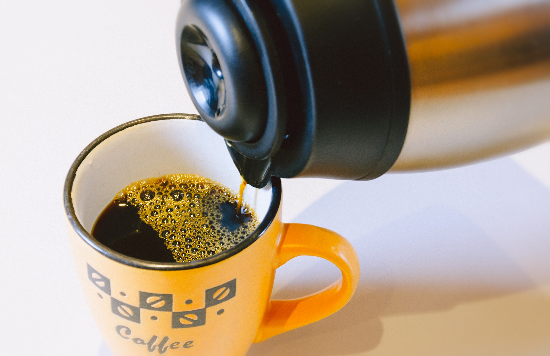 Kaffeekanne / Teekanne reinigen und säubern